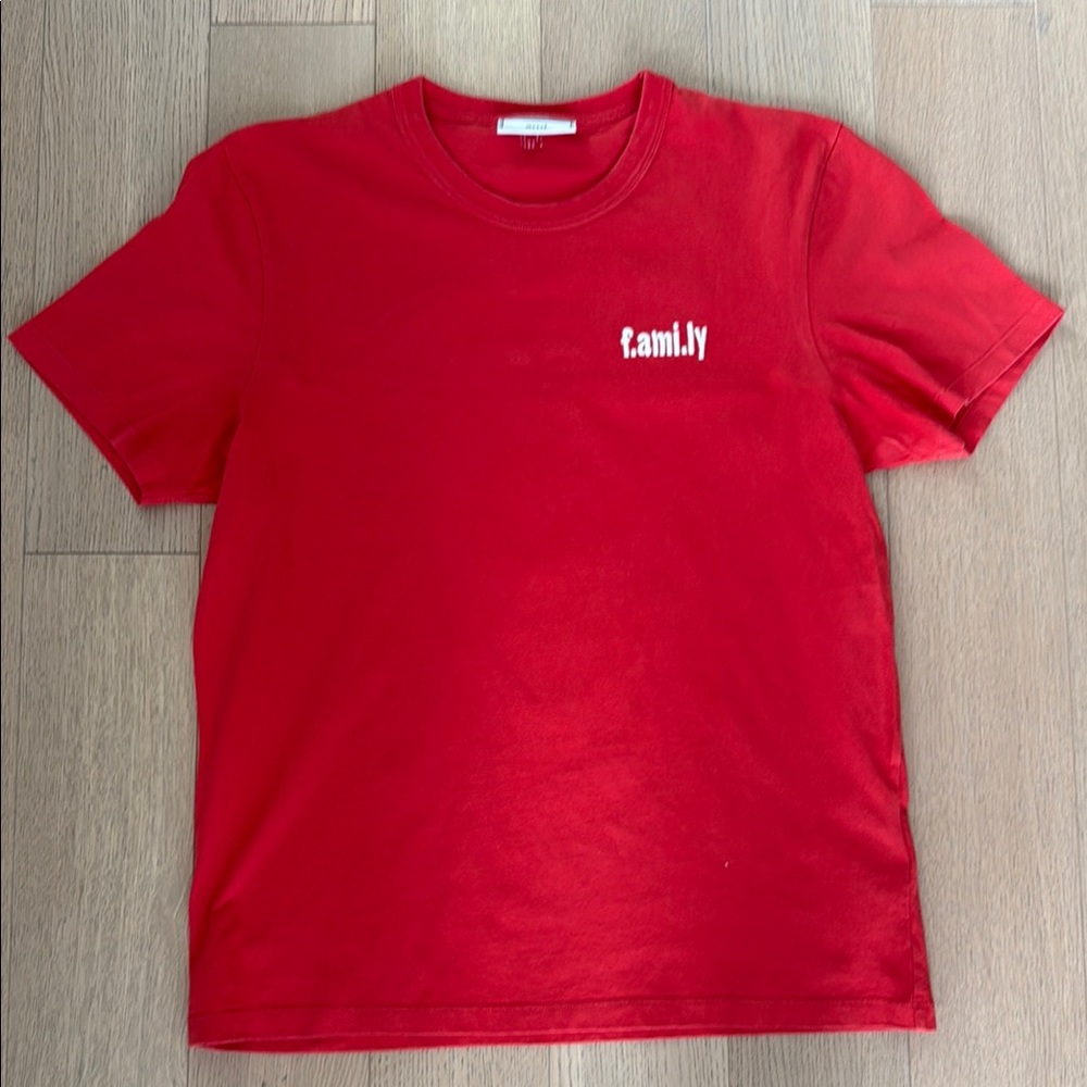 Ami Red Short Sleeve Tee with Classic Crew Neck